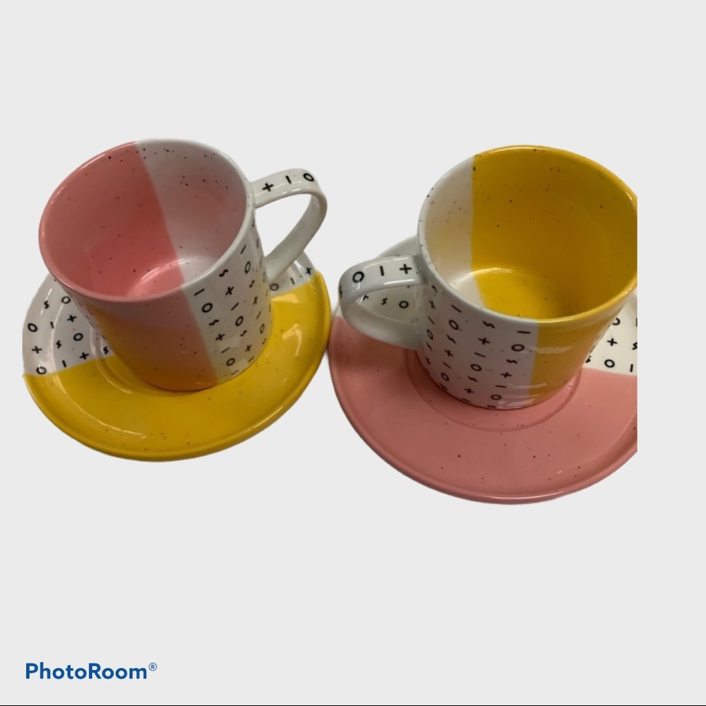 Tea cup with saucer
